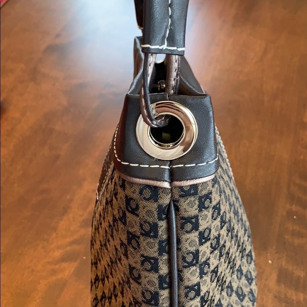 Liz Claiborne Brown Signature Handbag - Picture 4 of 11